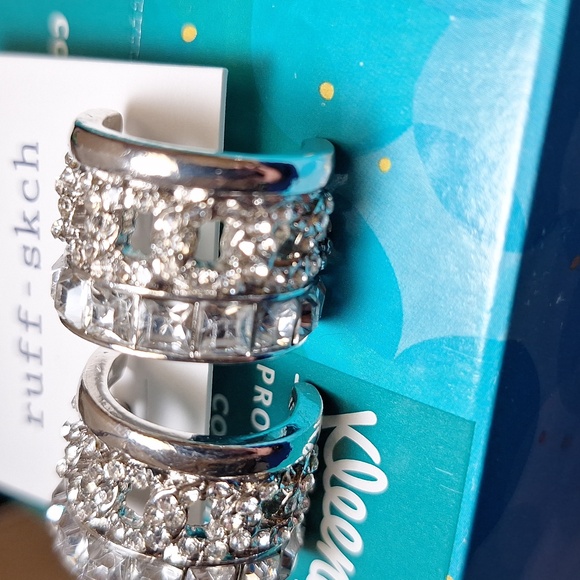 ( 5 for $20 when bundled!!) RUFF SKCH EARRINGS - Picture 2 of 7